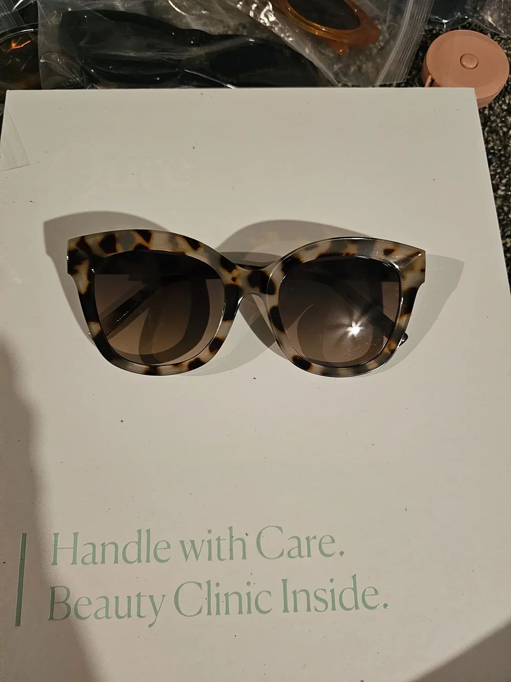 Tortoiseshell Cat-Eye Sunglasses - Brown Lens